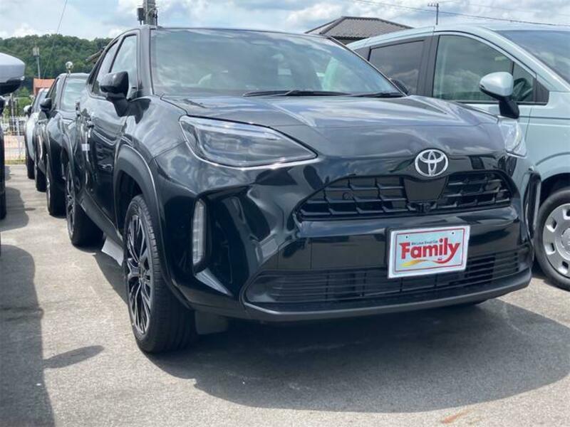 YARIS CROSS