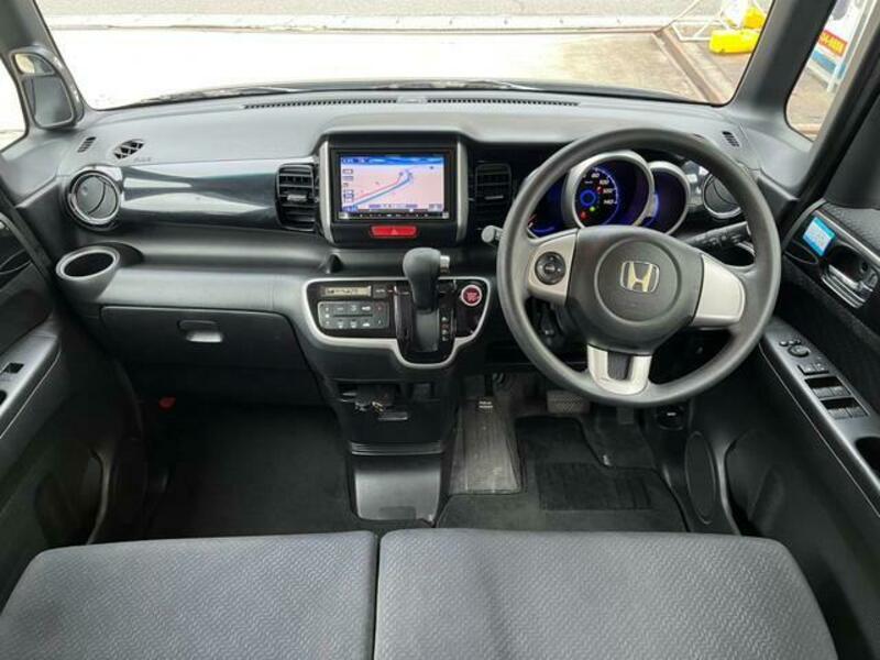 N BOX CUSTOM