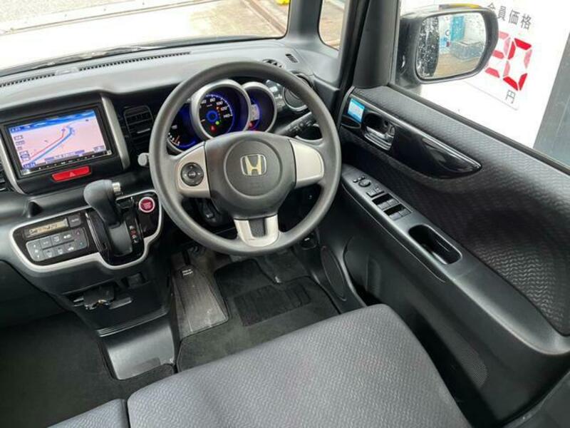 N BOX CUSTOM