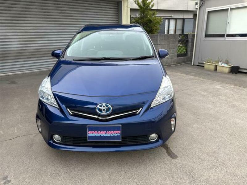 PRIUS ALPHA