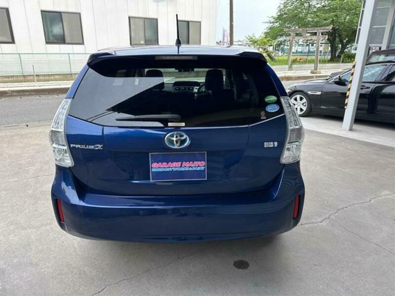 PRIUS ALPHA