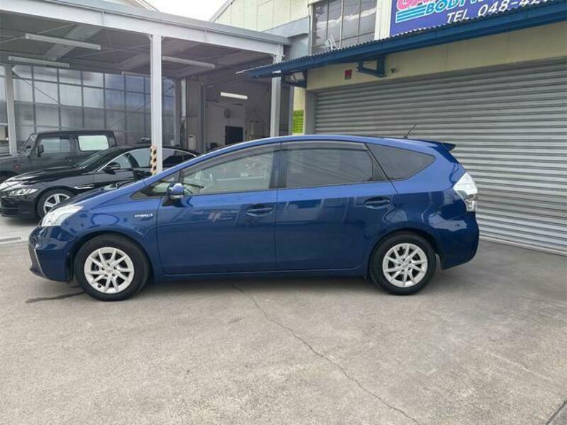 PRIUS ALPHA