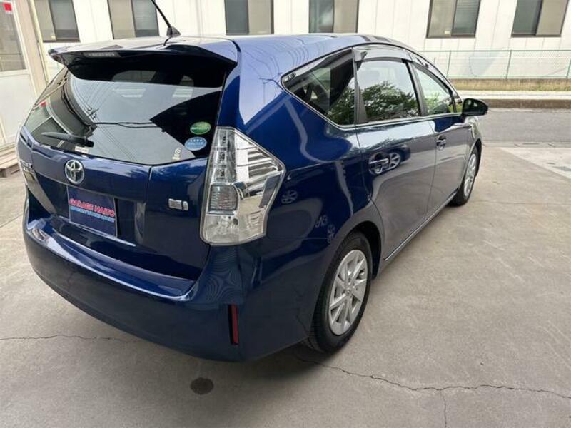 PRIUS ALPHA