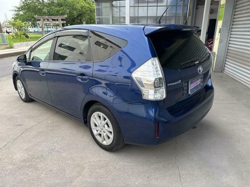 PRIUS ALPHA