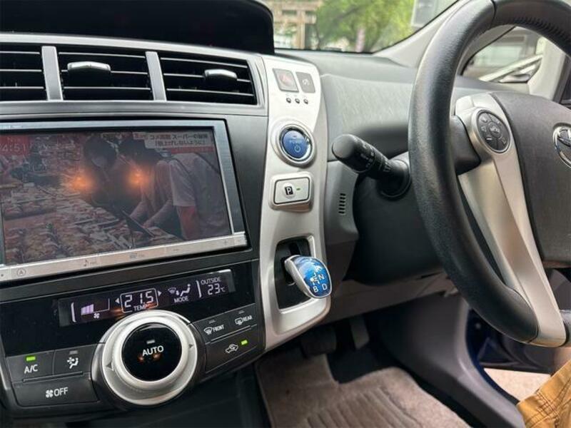 PRIUS ALPHA