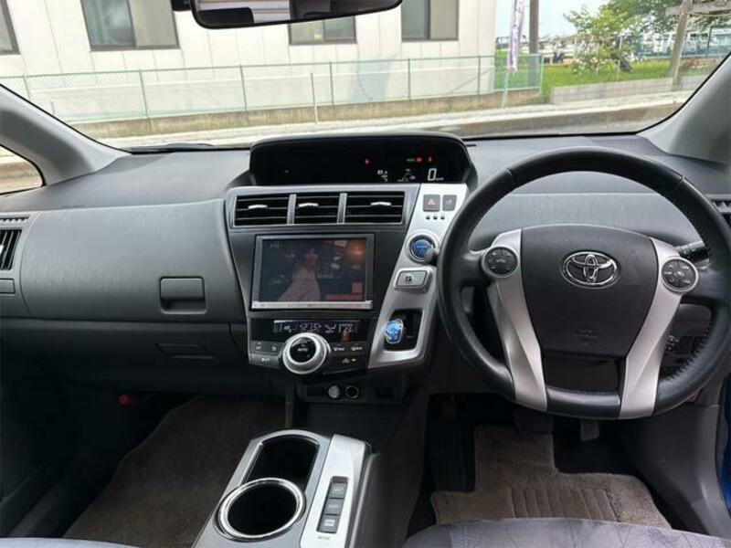 PRIUS ALPHA