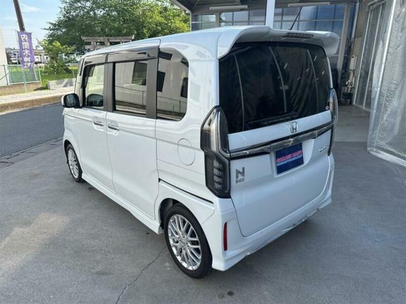 N BOX CUSTOM
