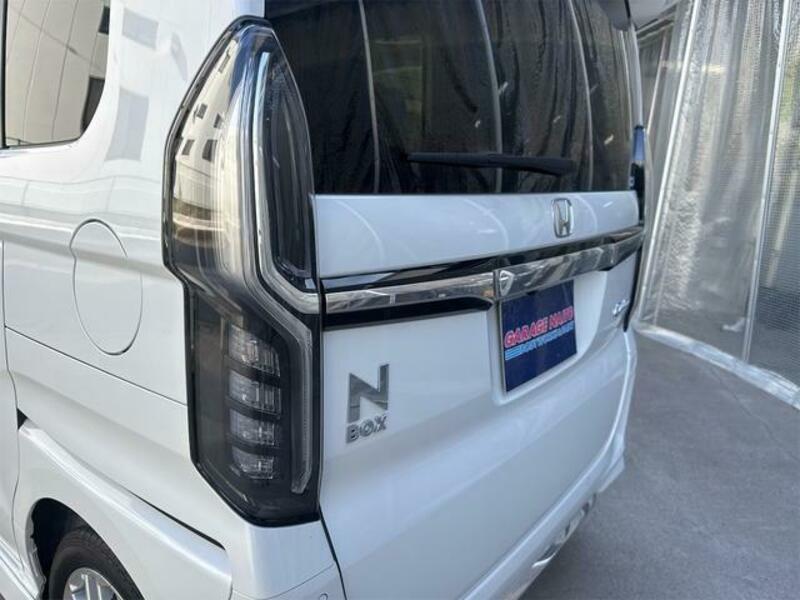 N BOX CUSTOM