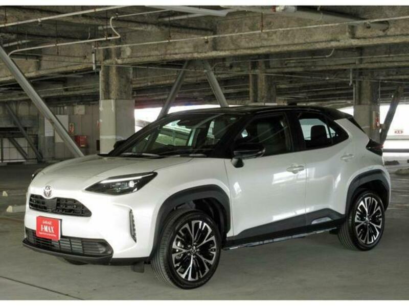 YARIS CROSS