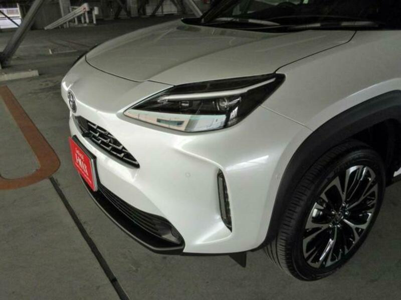 YARIS CROSS