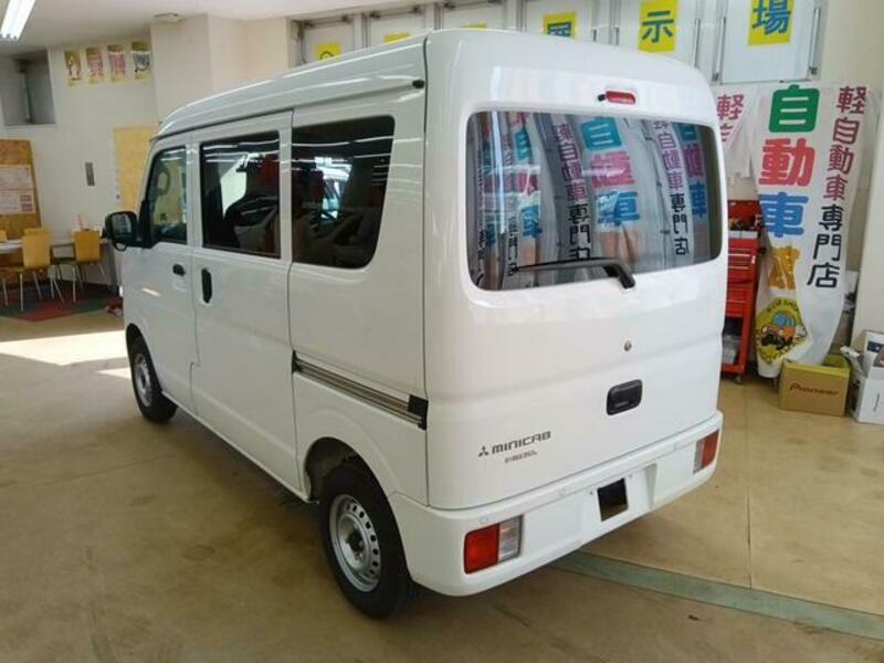 MINICAB VAN