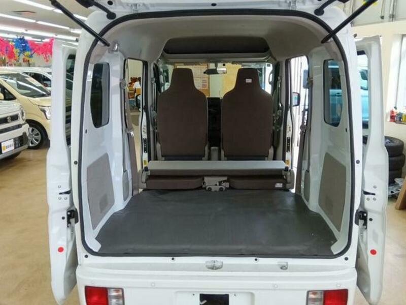 MINICAB VAN