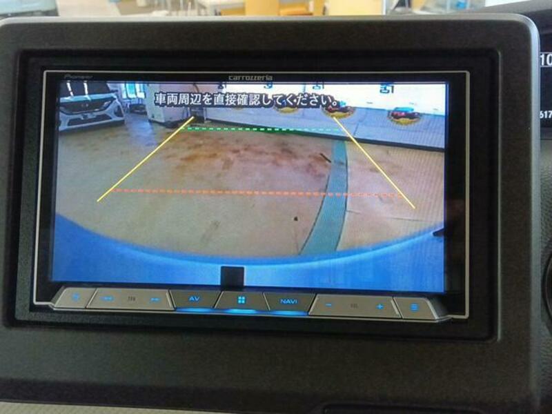 N BOX