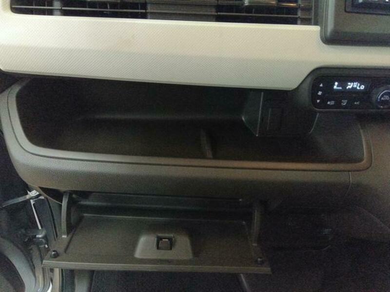 N BOX