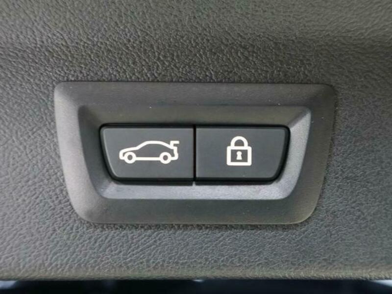 X3