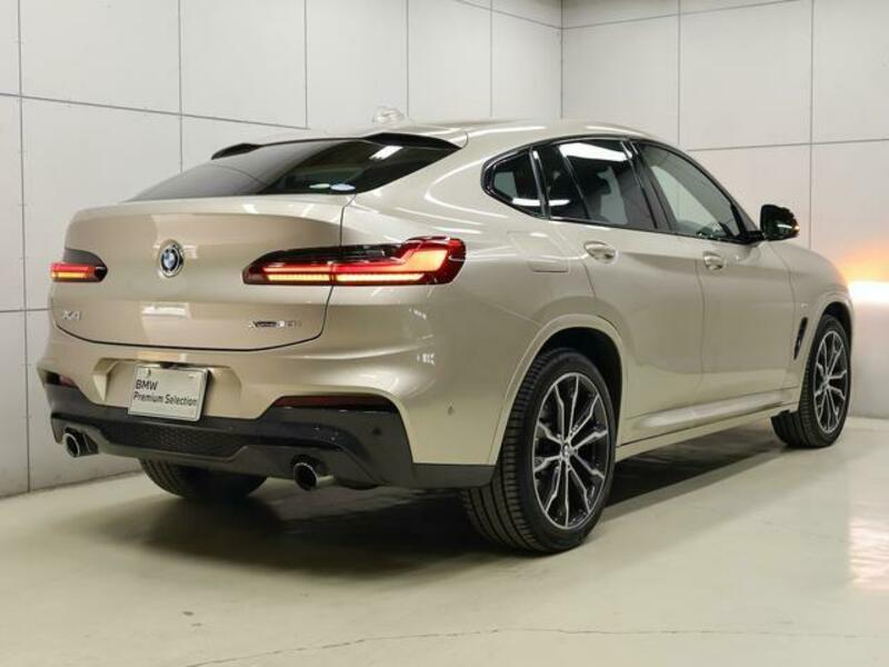 X4