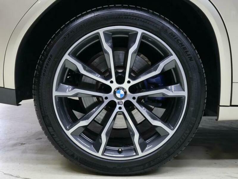 X4