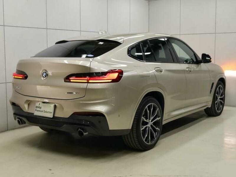 X4