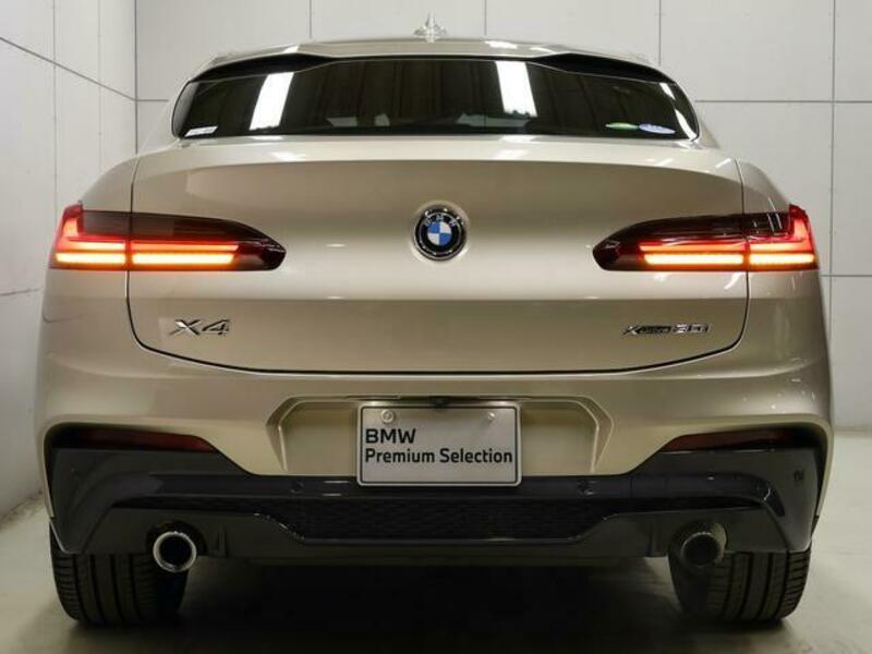 X4