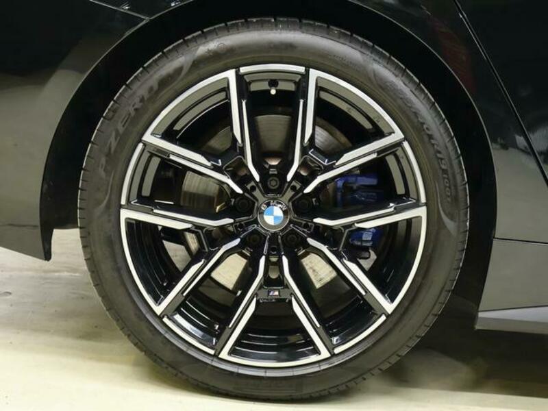 4 SERIES