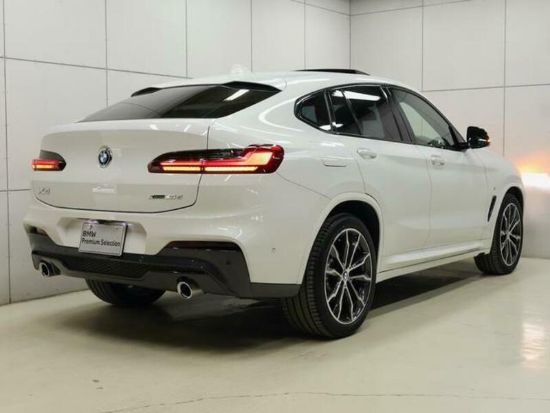 X4