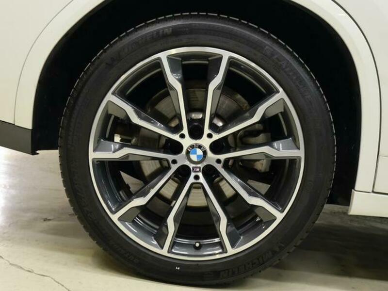 X4