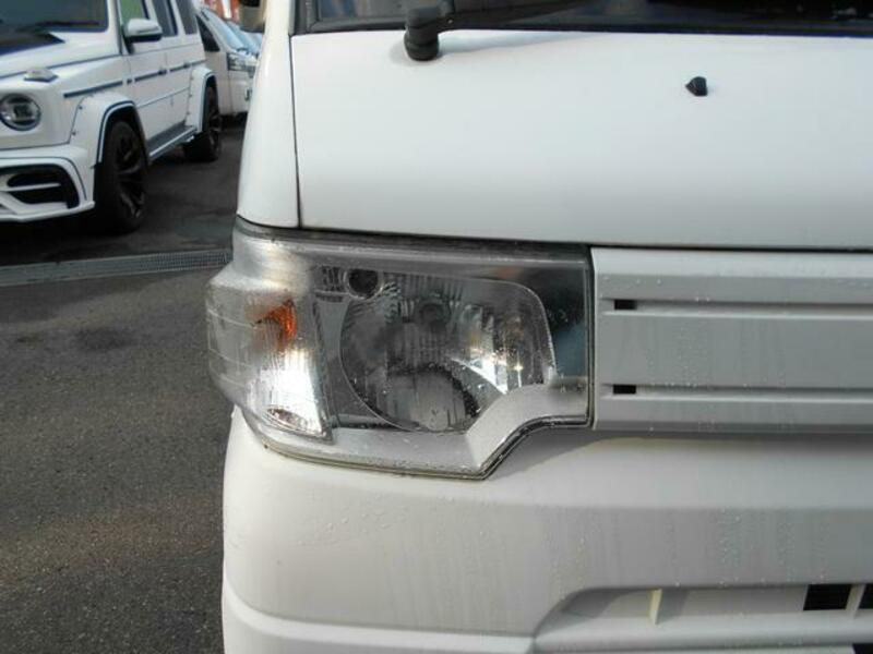 MINICAB TRUCK