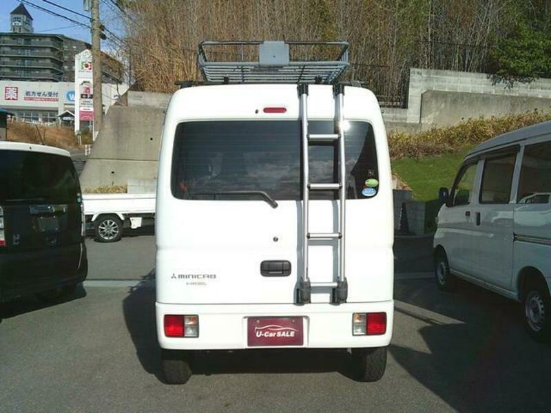 MINICAB VAN