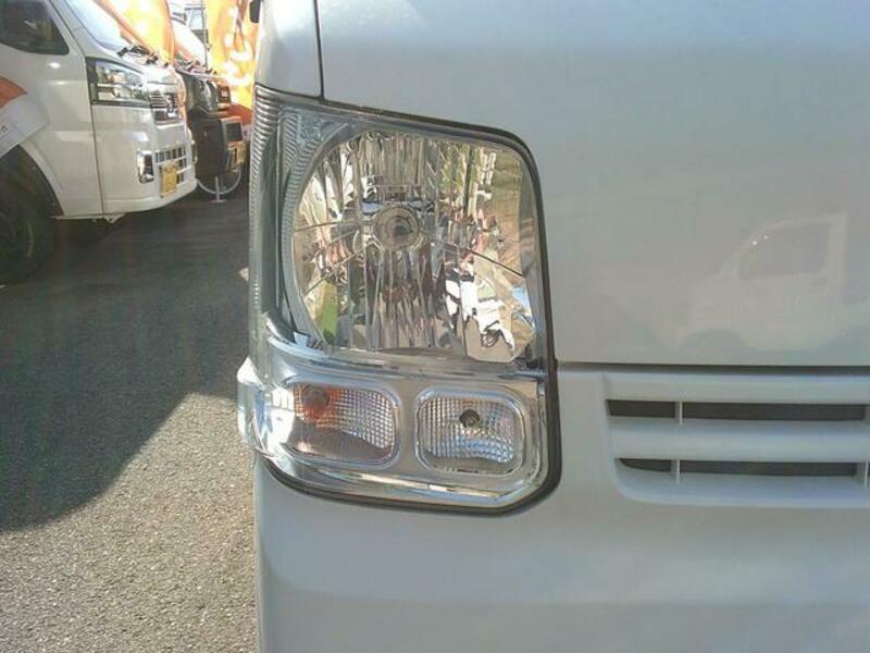 MINICAB VAN