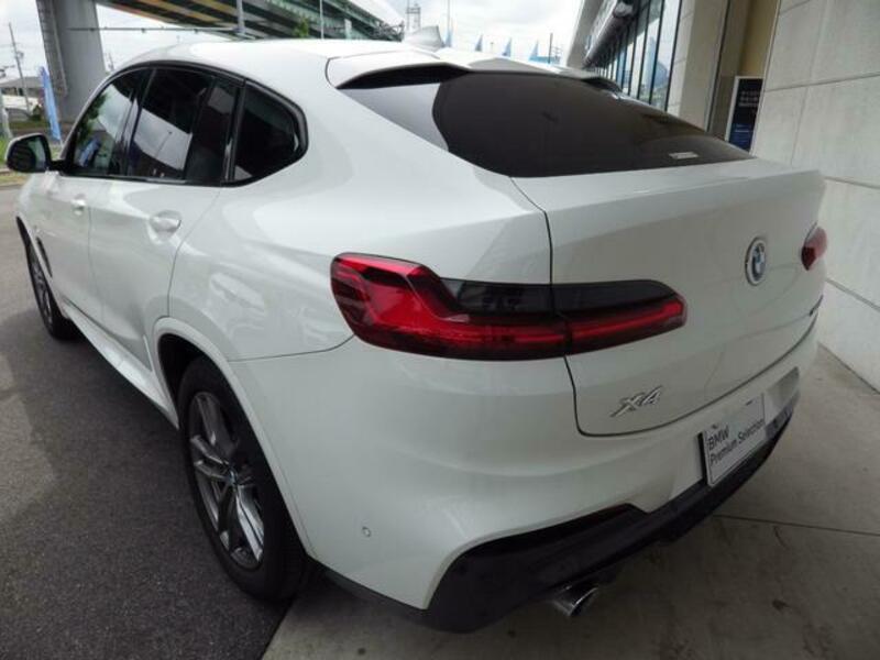 X4