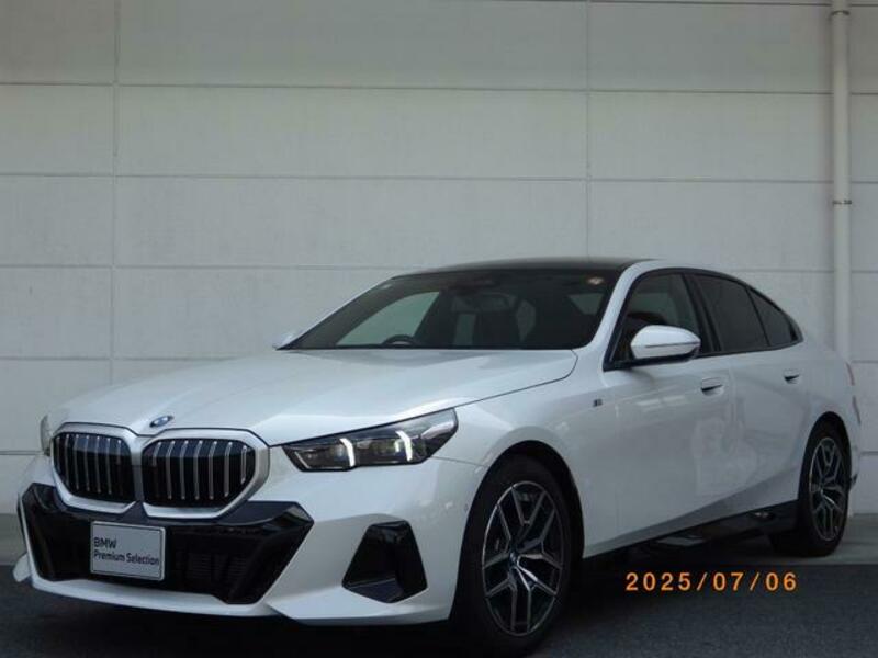 BMW 5 SERIES