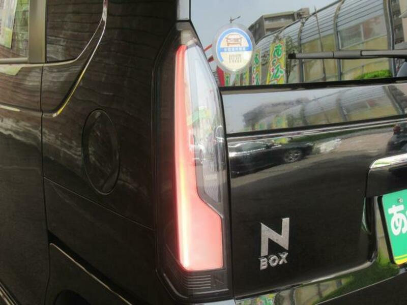 N BOX CUSTOM