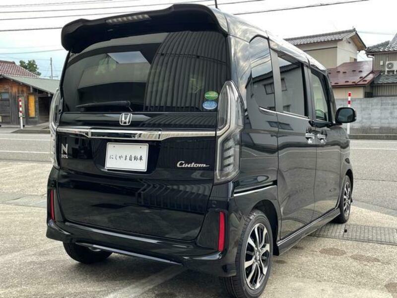 N BOX CUSTOM