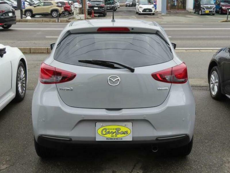 MAZDA2