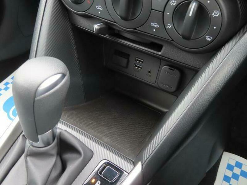 MAZDA2