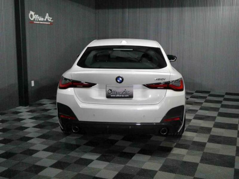 4 SERIES