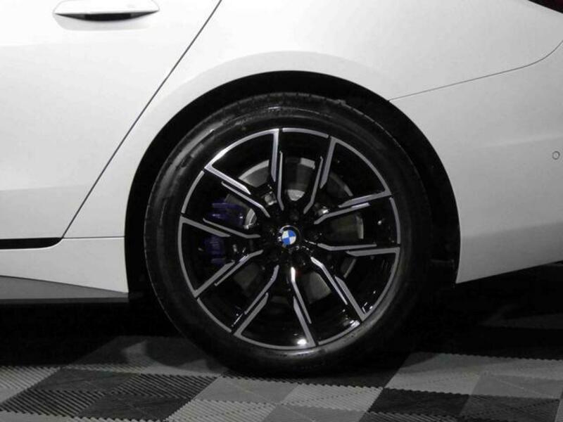4 SERIES