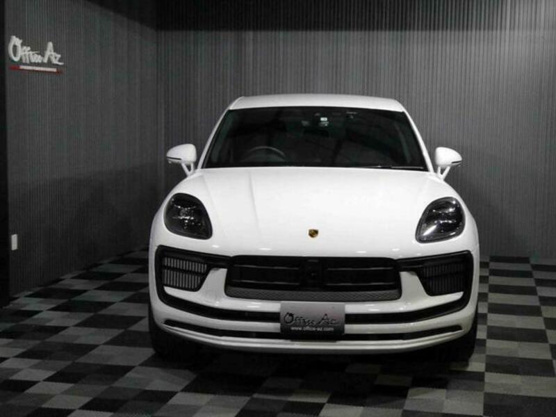 MACAN