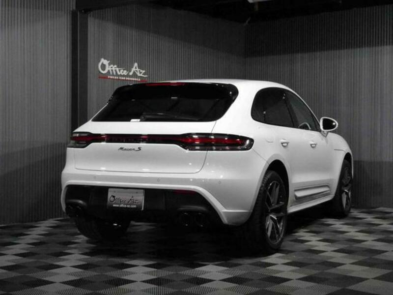 MACAN