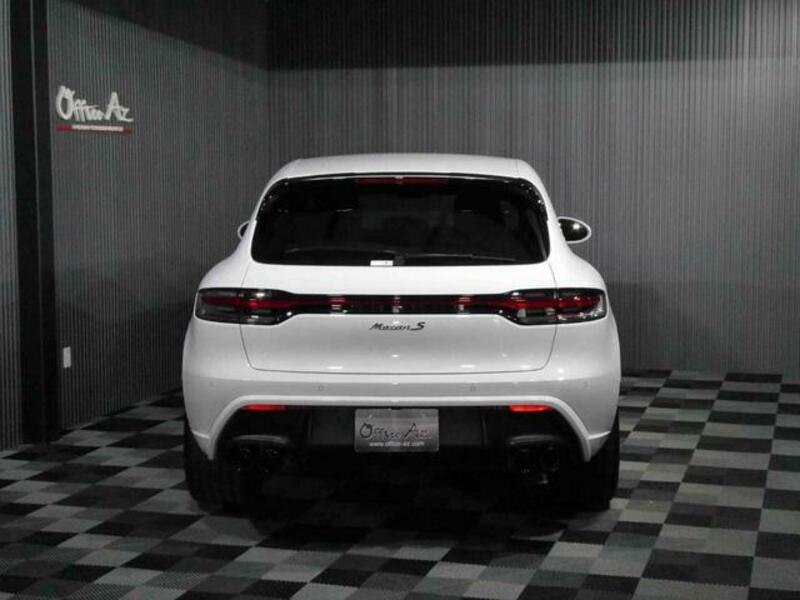 MACAN