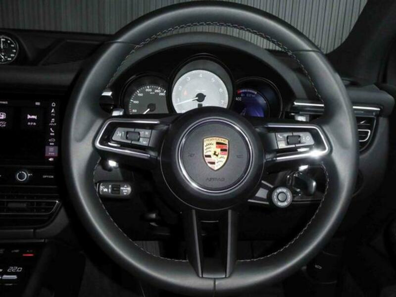 MACAN