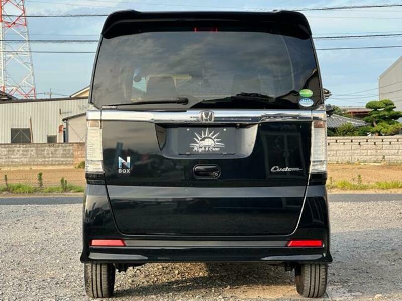 N BOX CUSTOM