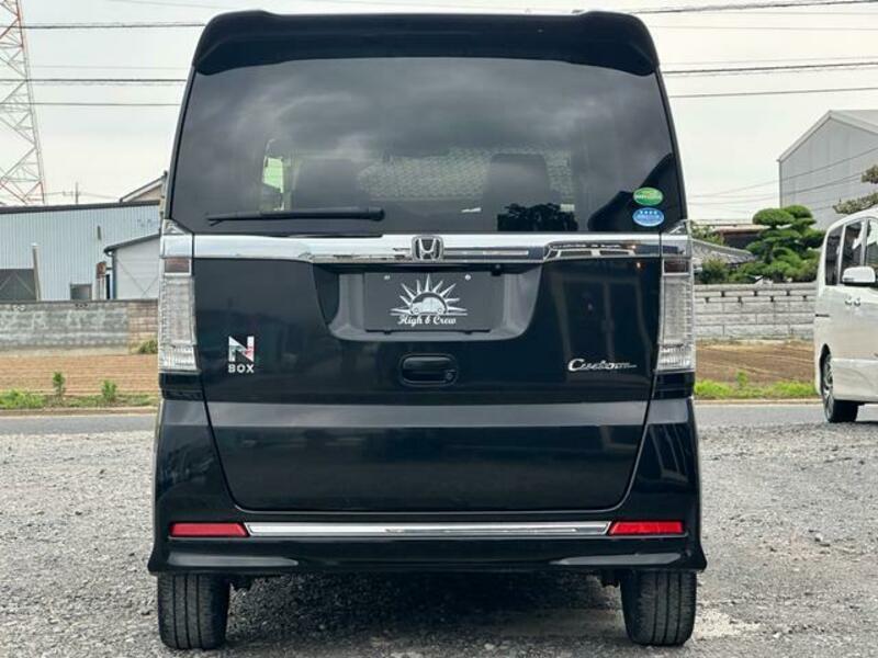 N BOX CUSTOM