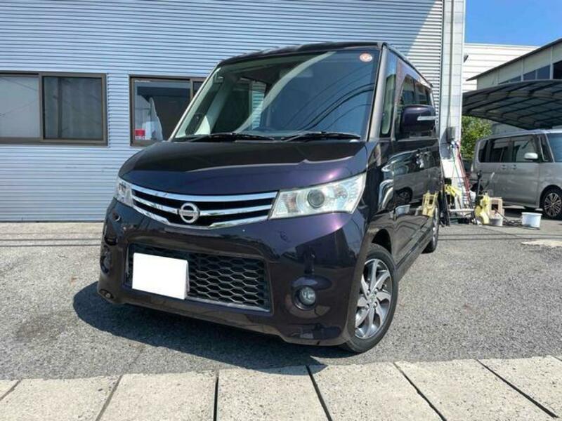 NISSAN ROOX