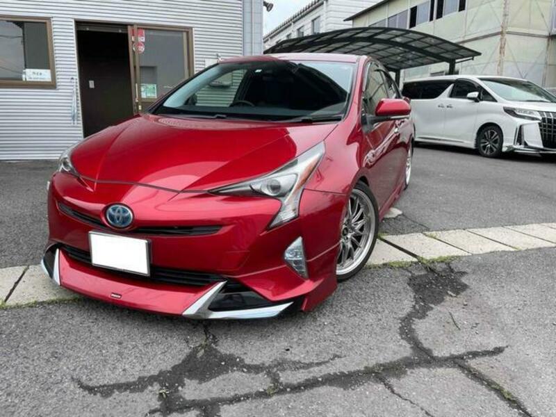 TOYOTA PRIUS
