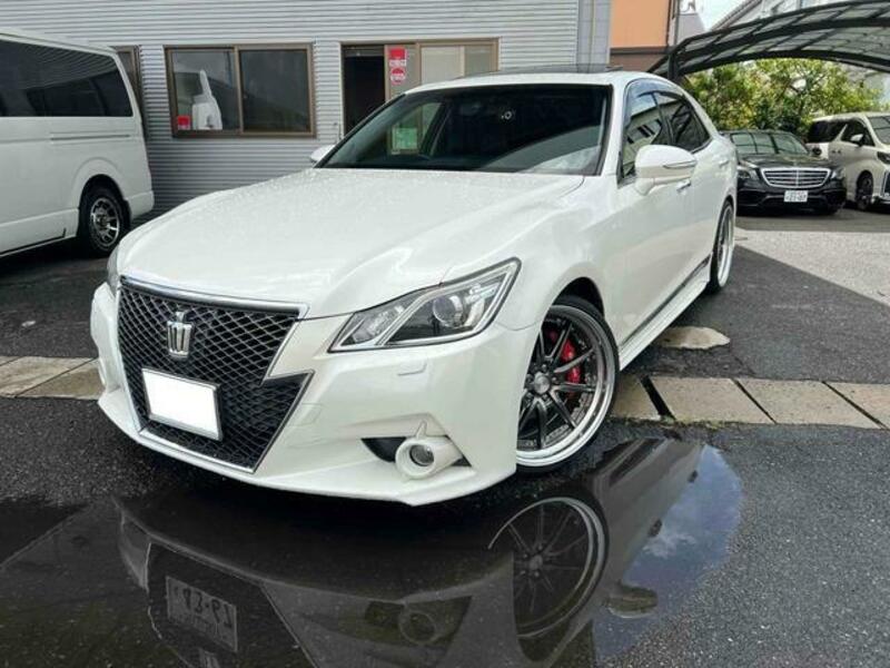 TOYOTA CROWN