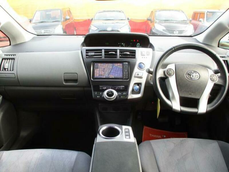 PRIUS ALPHA