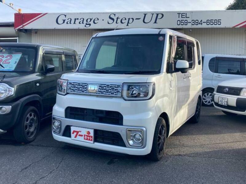 DAIHATSU WAKE
