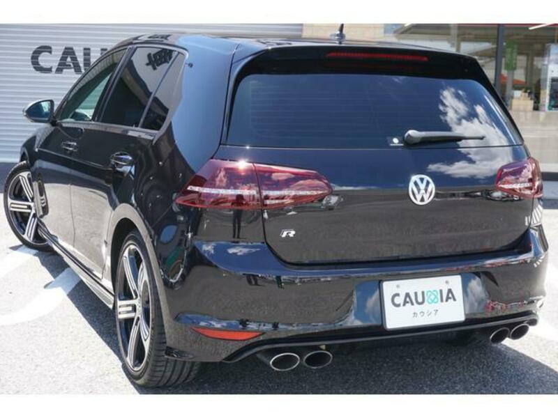 GOLF R