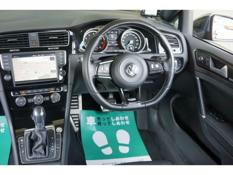 GOLF R